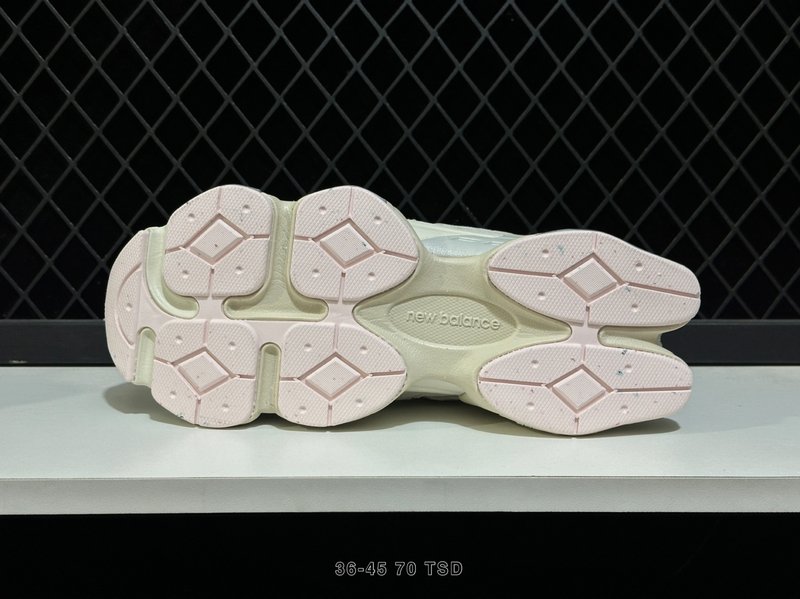 뉴발란스 NB9060 레트로 데일리 스니커즈 001-253627