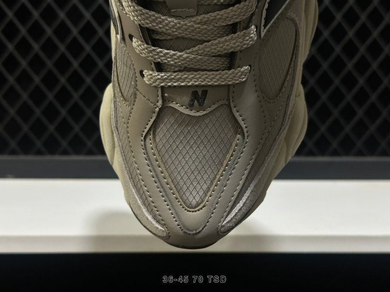 뉴발란스 NB9060 레트로 데일리 스니커즈 001-253639