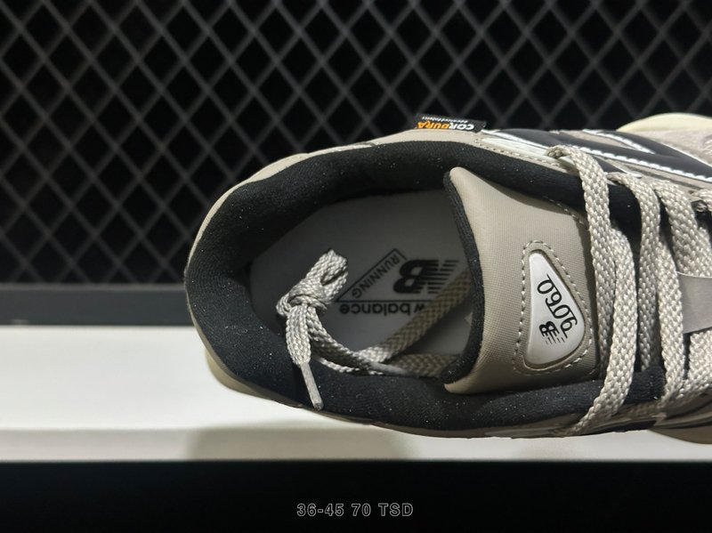 뉴발란스 NB9060 레트로 데일리 스니커즈 001-253639