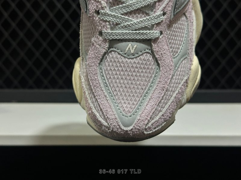 뉴발란스 NB9060 복고풍 캐주얼 스니커즈 001-253642