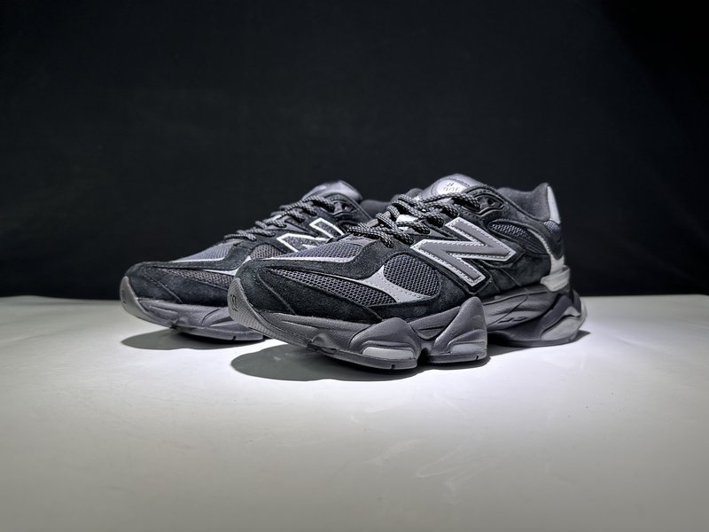 뉴발란스 NB9060 레트로 데일리 스니커즈 001-253645