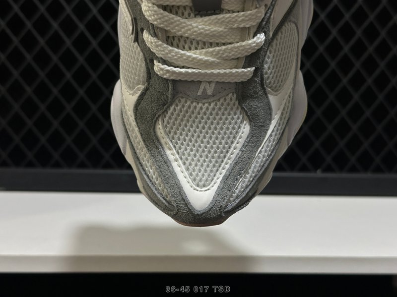뉴발란스 NB9060 레트로 데일리 스니커즈 001-253664