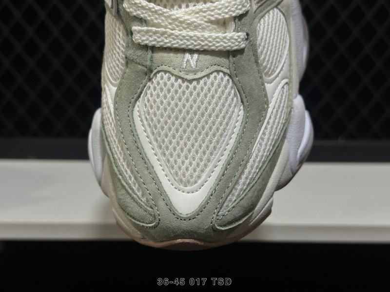뉴발란스 NB9060 레트로 데일리 스니커즈 001-253669