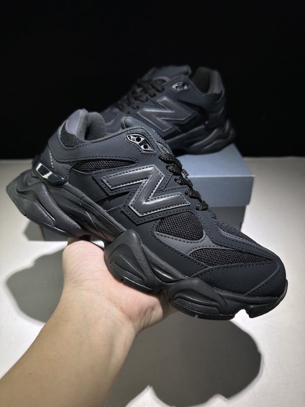 뉴발란스 9060 레트로 러닝화 001-253671