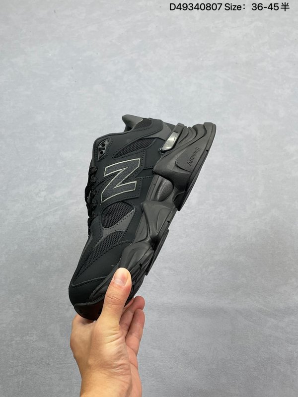 뉴발란스 NB9060 레트로 데일리 스니커즈 001-253682
