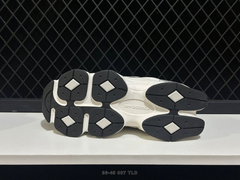 뉴발란스 9060 시리즈 빈티지 캐주얼 조깅화 001-253688