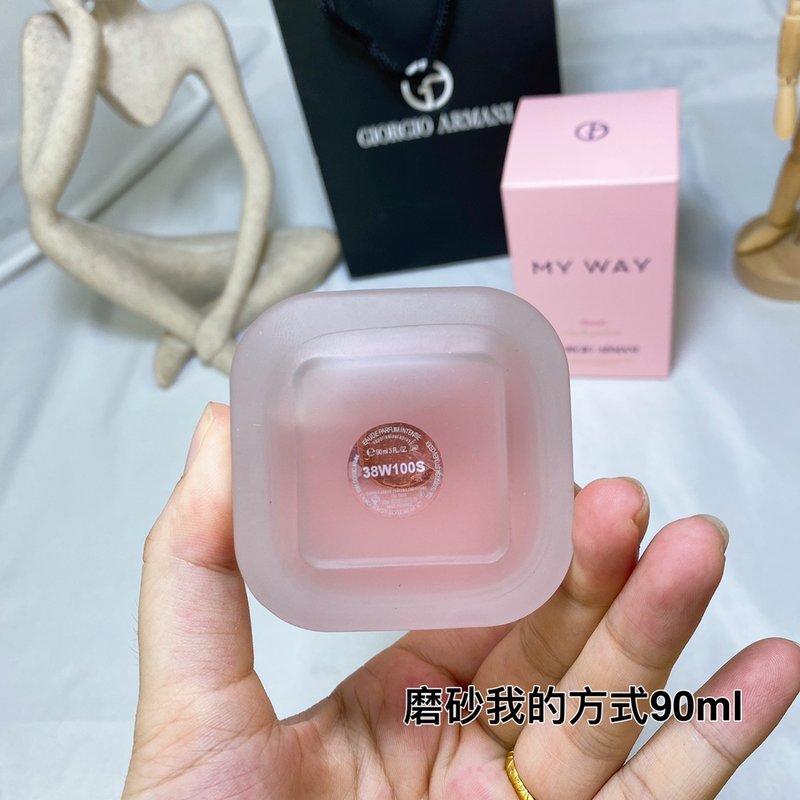 아르마니 마이웨이 플로랄 오드퍼퓸 90ml 001-253840