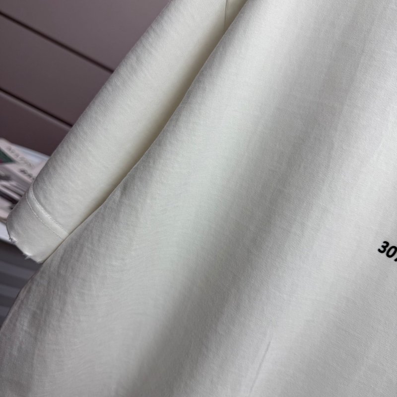 디올 세척 마모 라운드넥 반팔 티셔츠 001-254085