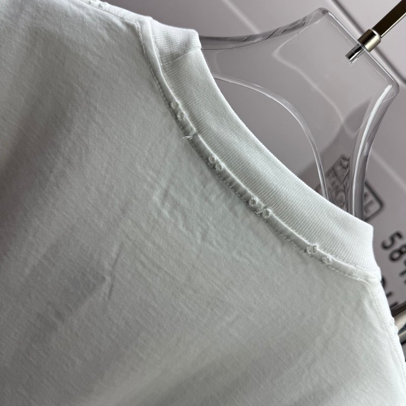 디올 세척 마모 라운드넥 반팔 티셔츠 001-254085