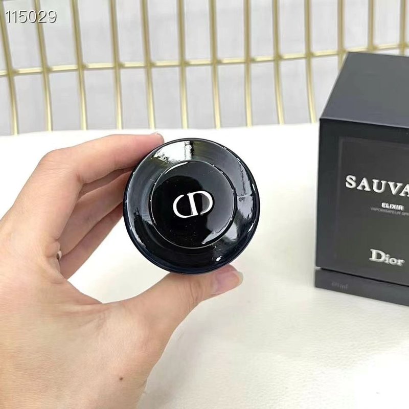 디올르 소바쥬 오드퍼퓸 남성용 선물세트 001-254339
