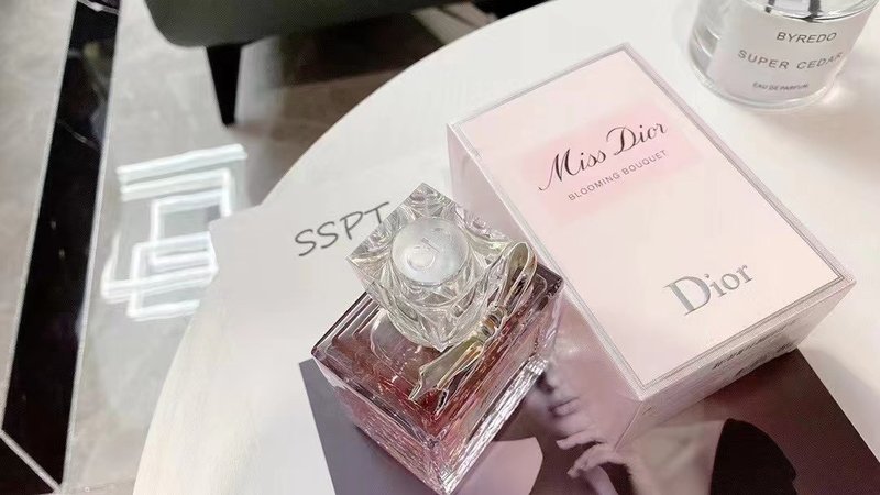 디올 미스 디올 블로밍 부케 오드뚜렛 100ml 001-254348