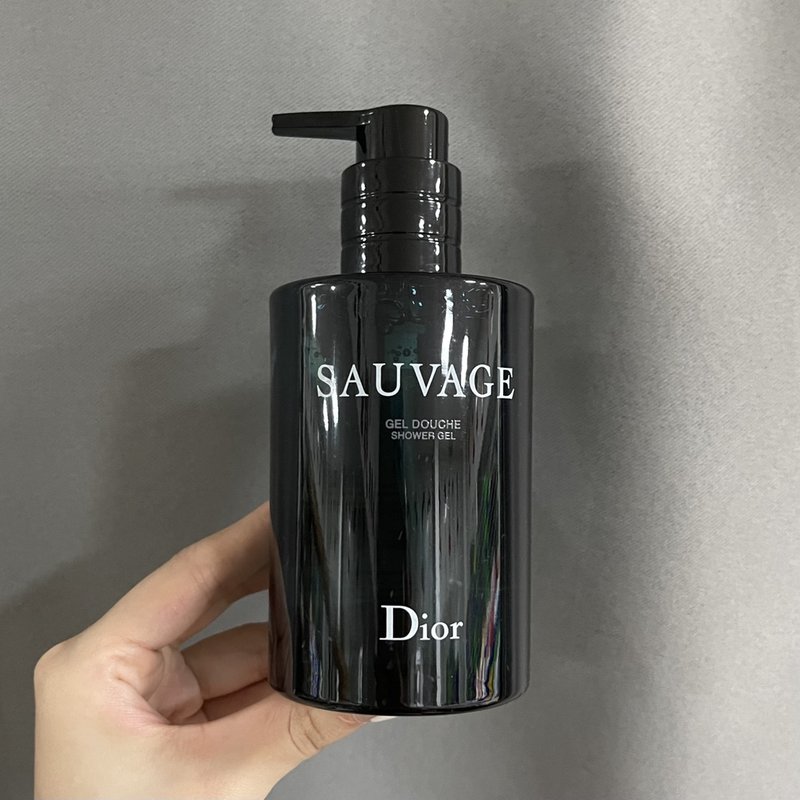 디올 소바쥬 남성 바디워시 250ml 001-254397