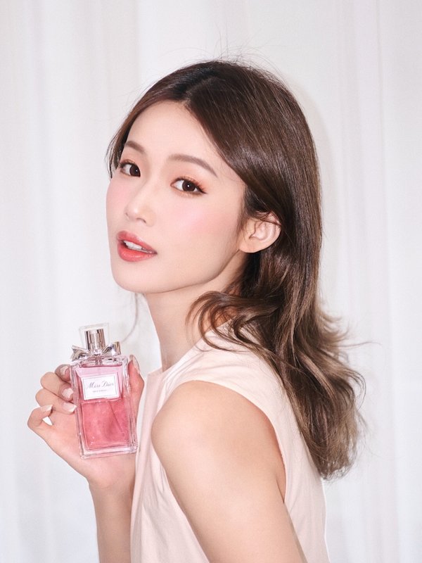 미스 디올 로즈 앤 로즈 오 드 뚜왈렛 100ml 001-254437