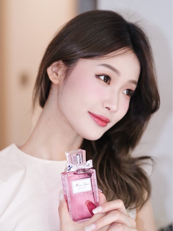 미스 디올 로즈 앤 로즈 오 드 뚜왈렛 100ml 001-254437