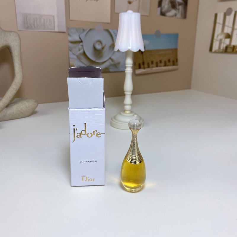디올 쥬아도르 퍼퓸 샘플 001-254467