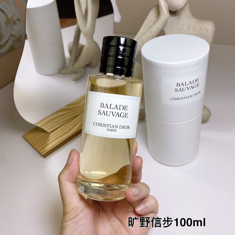 디올 라 콜렉티옹 발라드 소바주 오드퍼퓸 001-254550