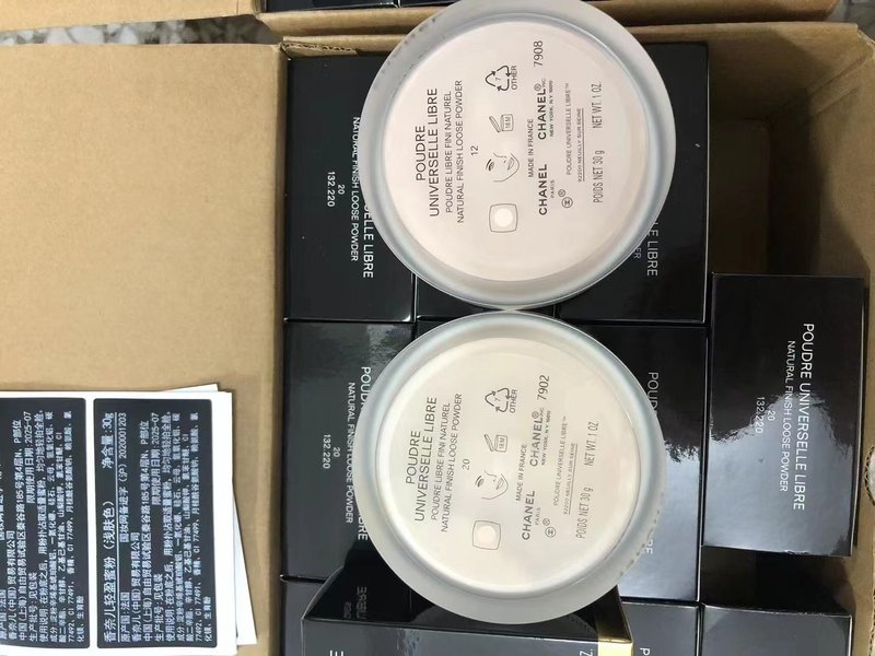 샤넬 라이트 퍼펙트 루스 파우더 30g 001-254712