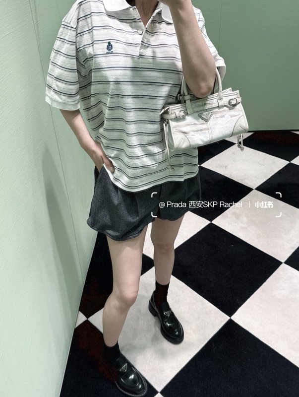 프라다 여름 스트라이프 폴로 반팔 티셔츠 001-255581