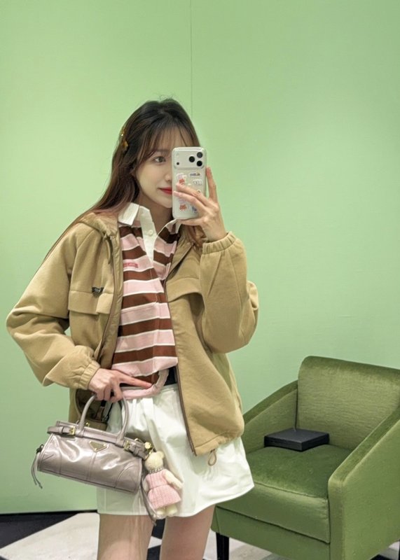 프라다 카키색 플리스 후드 자켓 001-255584
