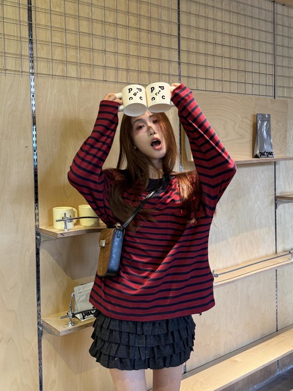 면 소재 스트라이프 V 넥 롱슬리브 티셔츠 001-255600