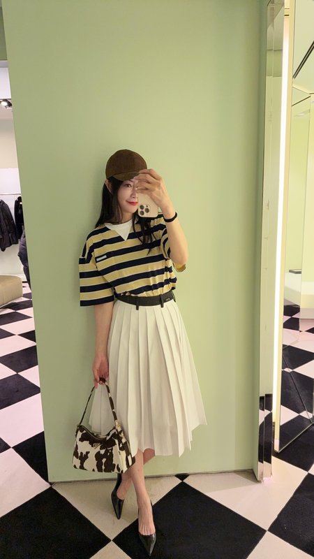 프라다 봄 스트라이프 루즈핏 라운드넥 반팔 티셔츠 001-255989
