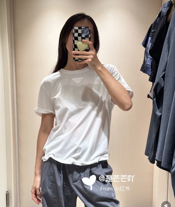 프라다 입체 엠블럼 와이어 본조형 반팔 티셔츠 001-255997
