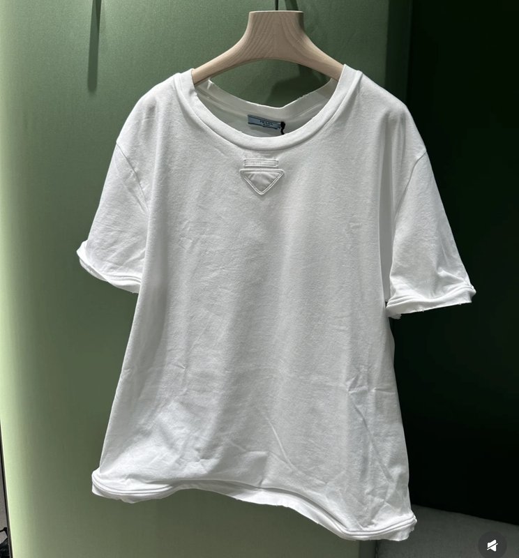 프라다 입체 엠블럼 와이어 본조형 반팔 티셔츠 001-255997