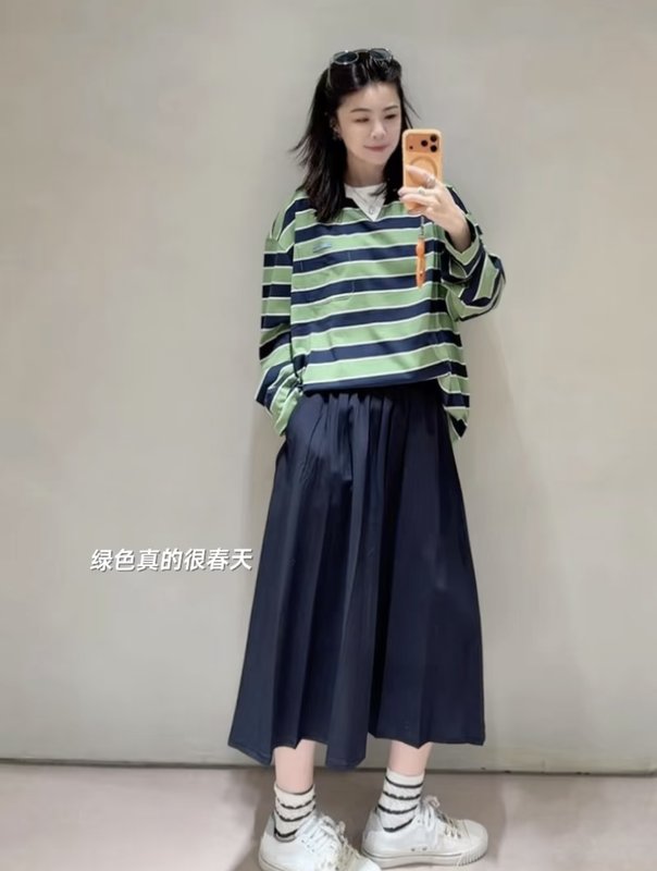 PRADA 신규 캐주얼 워크웨어 스타일 스커트 001-256006