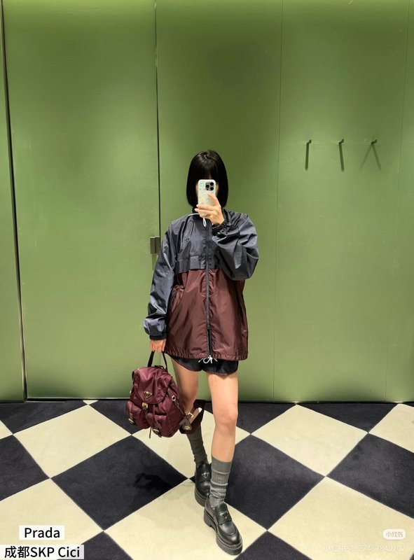 프라다 빈티지 컬러블록 리나일론 후드 자켓 001-256022