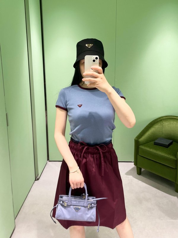 컬러 블록 로고 면 라운드넥 반팔 티셔츠 001-256036