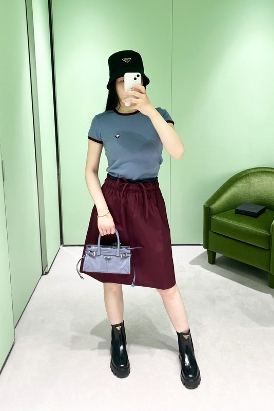 컬러 블록 로고 면 라운드넥 반팔 티셔츠 001-256036