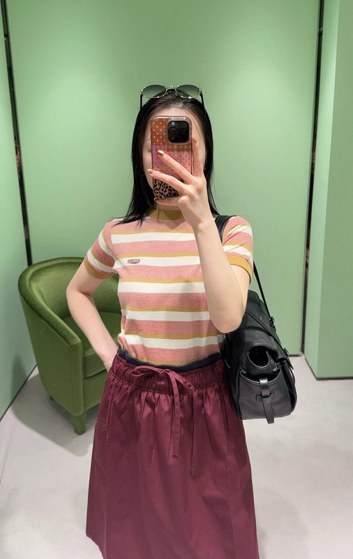 프라다 해군풍 스트라이프 라운드넥 반팔 티셔츠 001-256040