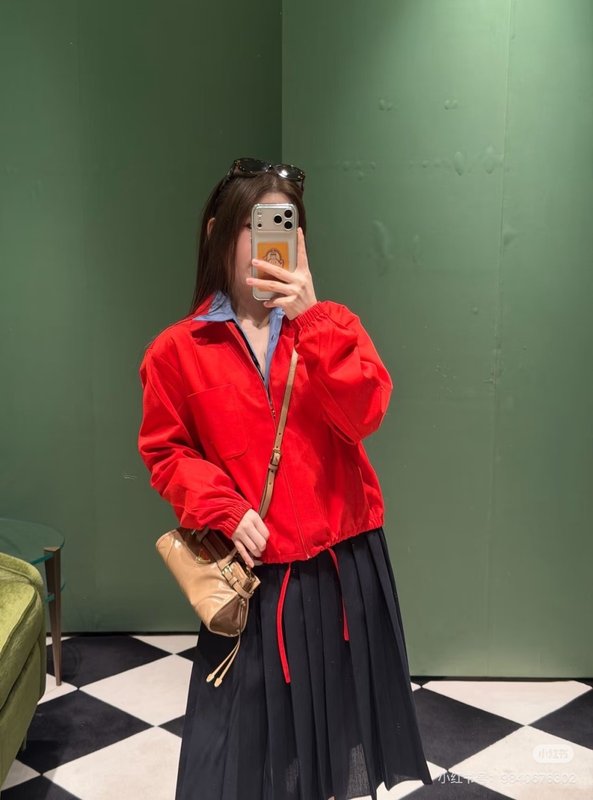 프라다 레드 드로우코드 칼라 자켓 001-256050