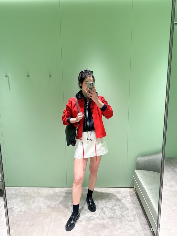 프라다 레드 드로우코드 칼라 자켓 001-256050
