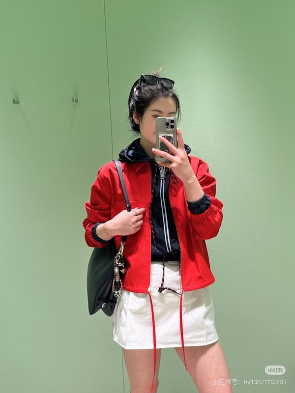 프라다 레드 드로우코드 칼라 자켓 001-256050