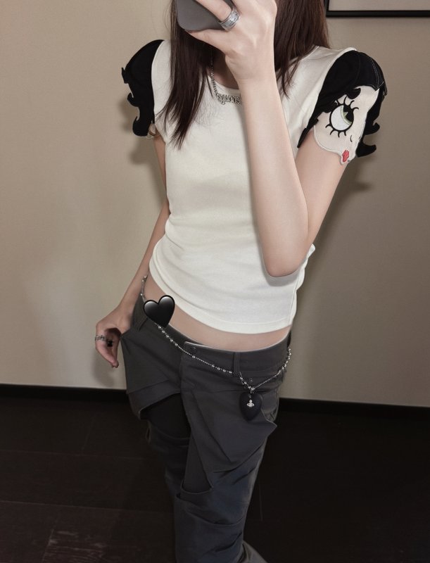 티 입체 패치 자수 반팔 티셔츠 001-256054