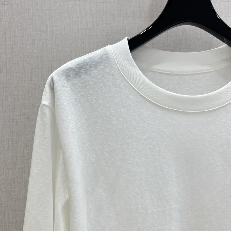 자수 로고 라운드넥 긴팔 티셔츠 001-256062
