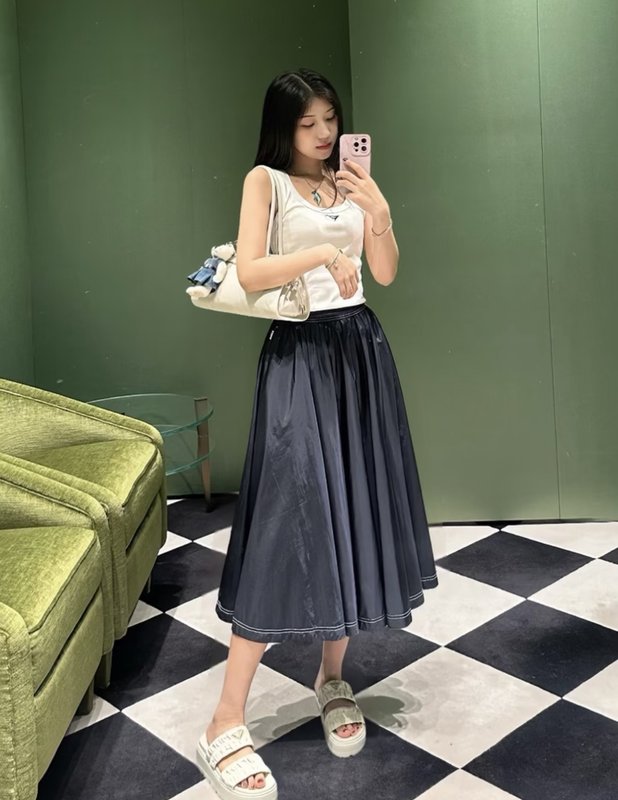 네이비 명선 미디 A 라인 스커트 001-256071