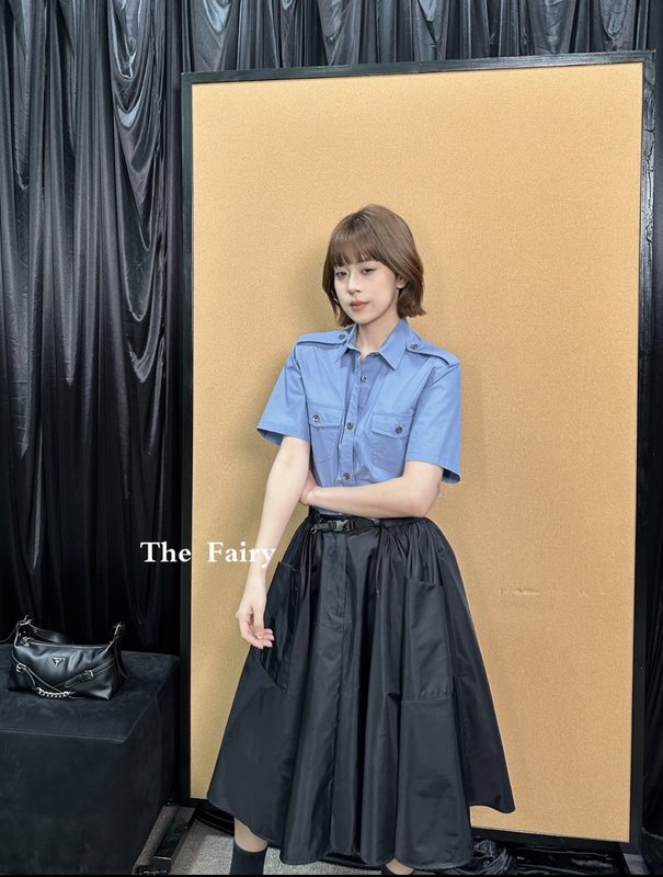 재생 나일론 미디 A 라인 스커트 001-256074