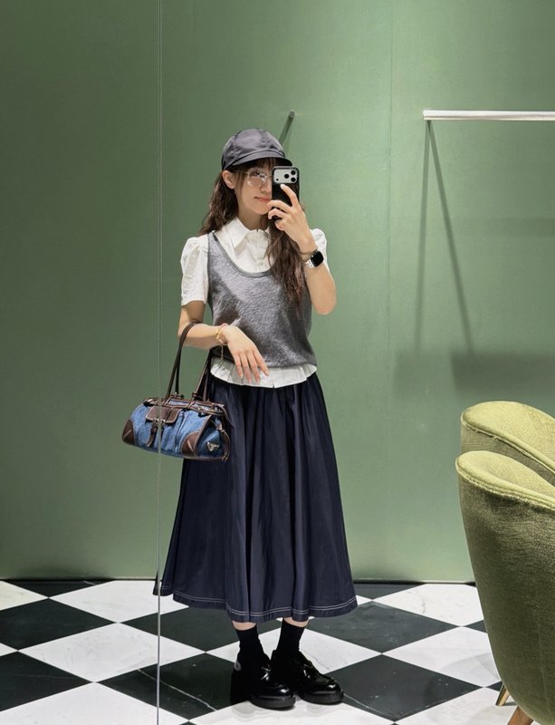 프라다 네이비 나일론 A 라인 스커트 001-256079