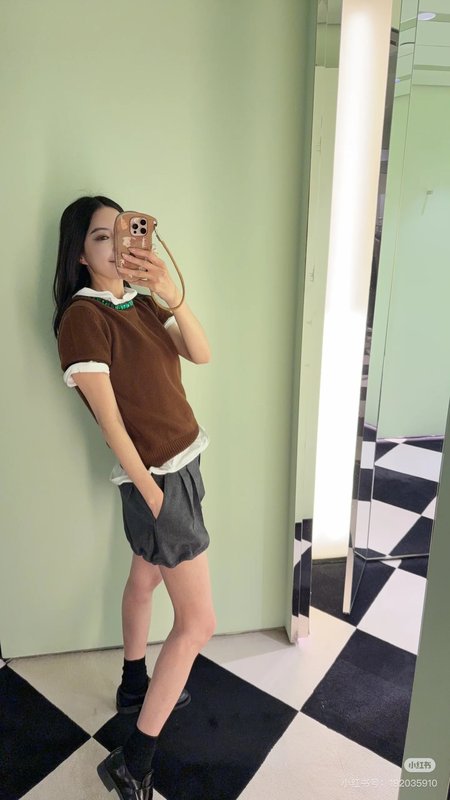 프라다 울 혼방 와이어 플리츠 쇼츠 001-256119