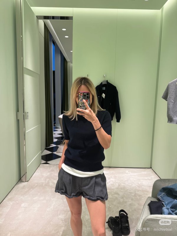 프라다 울 혼방 와이어 플리츠 쇼츠 001-256119