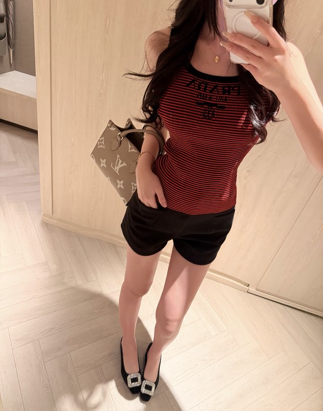 프라다 스트라이프 와이드 더 U 넥 조끼 001-256130
