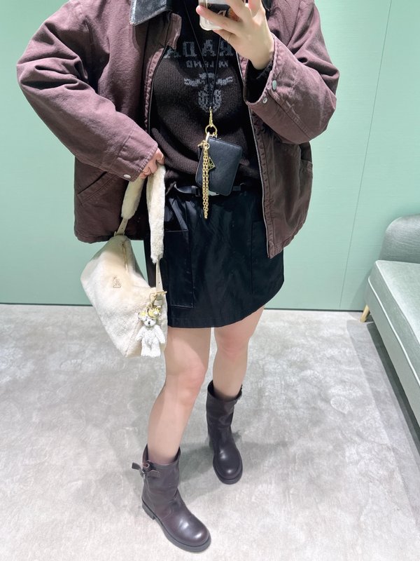프라다 클래식 나일론 벨트 블랙 스커트 001-256133