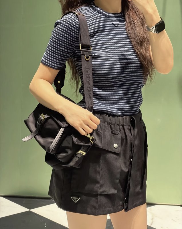 클래식 나일론 카고 스커트 001-256137