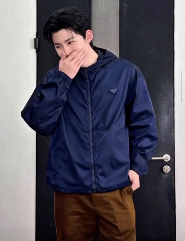 네이비 삼각 로고 후드 나일론 자켓 001-256160