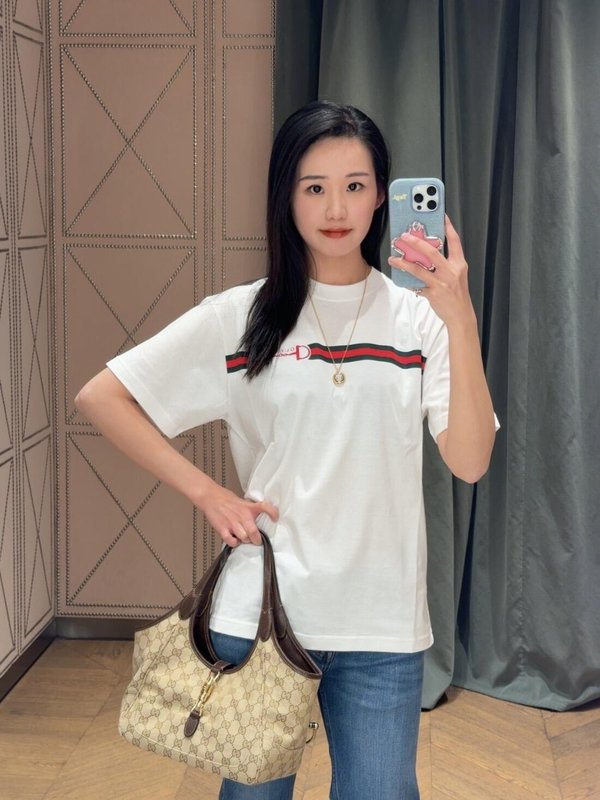 구찌레터프린트라운드넥반팔티셔츠 001-256228