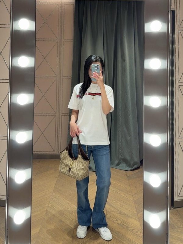 구찌레터프린트라운드넥반팔티셔츠 001-256228