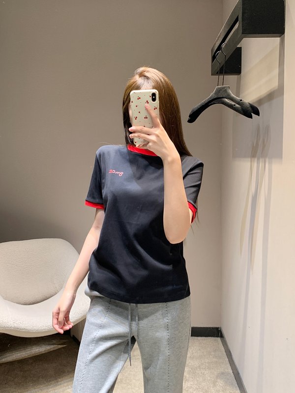 컬러 포인트 라운드넥 로고 프린트 반팔 티셔츠 001-256257