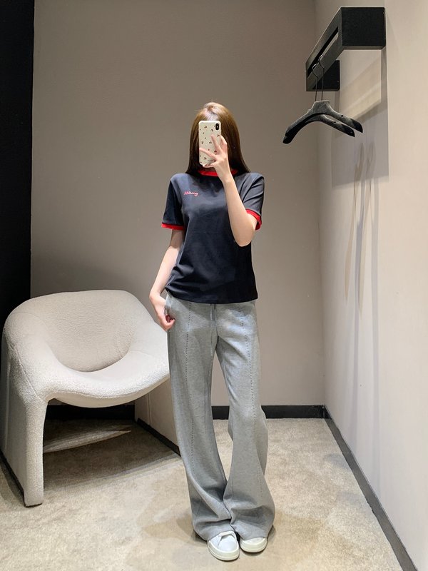 컬러 포인트 라운드넥 로고 프린트 반팔 티셔츠 001-256257